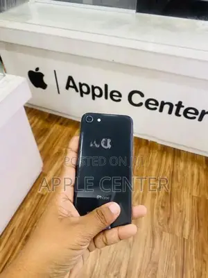 Apple iPhone 8 (Used)