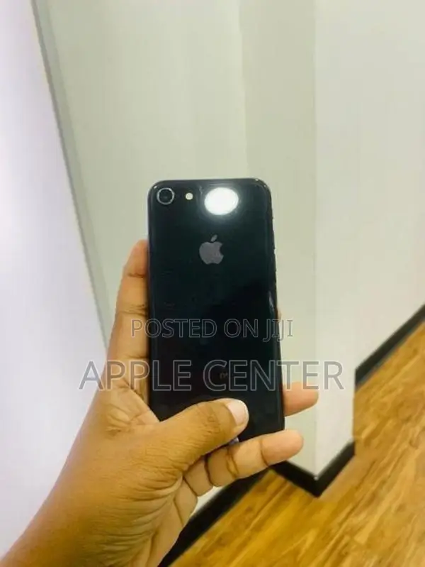Apple iPhone 8 (Used)