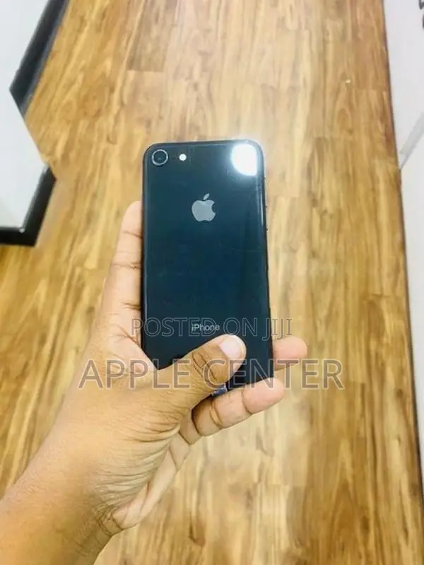 Apple iPhone 8 (Used)
