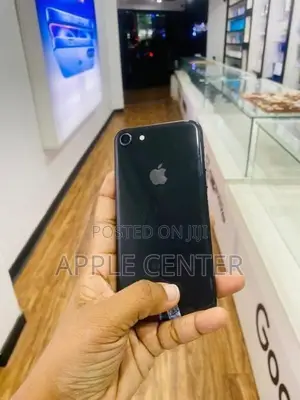 Apple iPhone 8 (Used)
