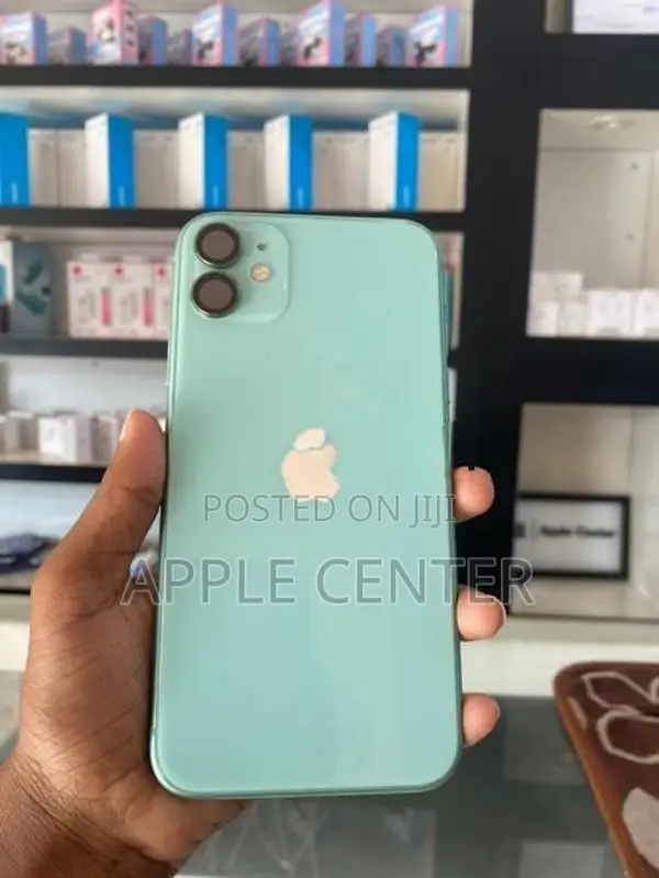 Apple iPhone 11 (Used)