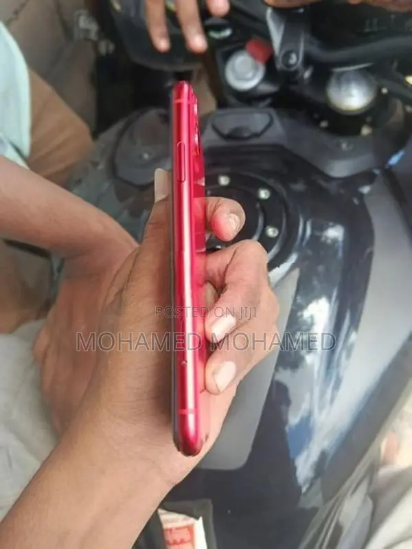 Apple iPhone 11 (Used)