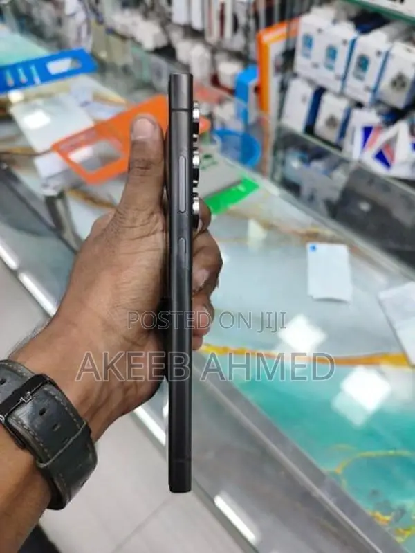 Samsung Galaxy S24 Ultra (Used)