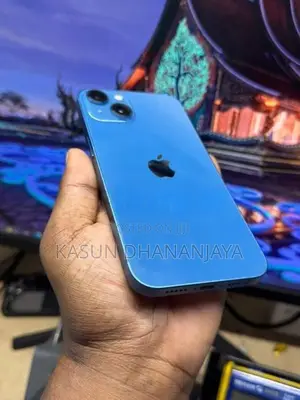 Apple iPhone 13 (Used)
