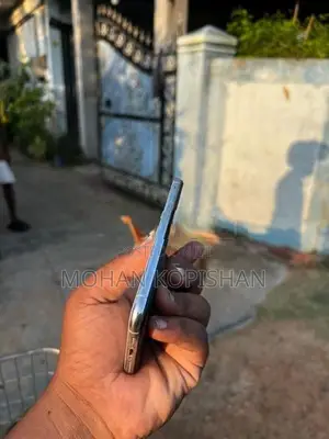 Apple iPhone XS (Used)