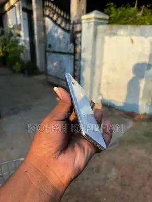Apple iPhone XS (Used)