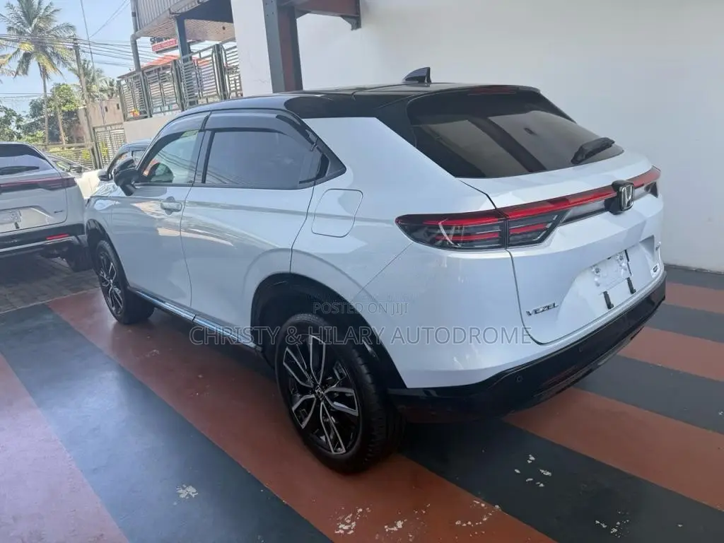 Honda Vezel Z PLAY 2026 SUV Unregistered (Recondition)