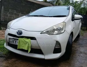 Toyota Aqua 2012 Car (Used)