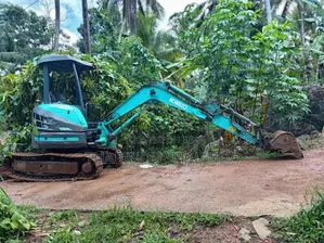 Kobelco SK 30 2002 Heavy-Duty (Used)