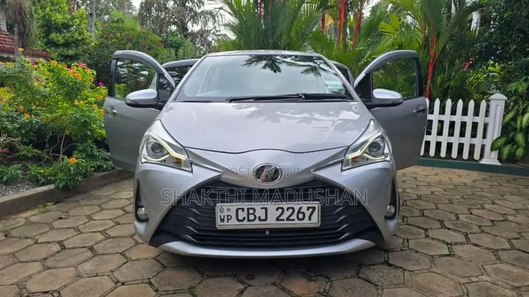 Toyota Vitz 2019 Car (Used)
