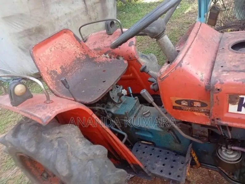 Kubota L1501 2001 Tractor (Used)