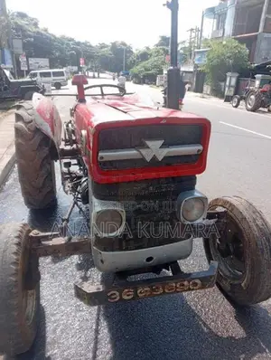 Massey-Ferguson 135 1990 Tractor (Used)