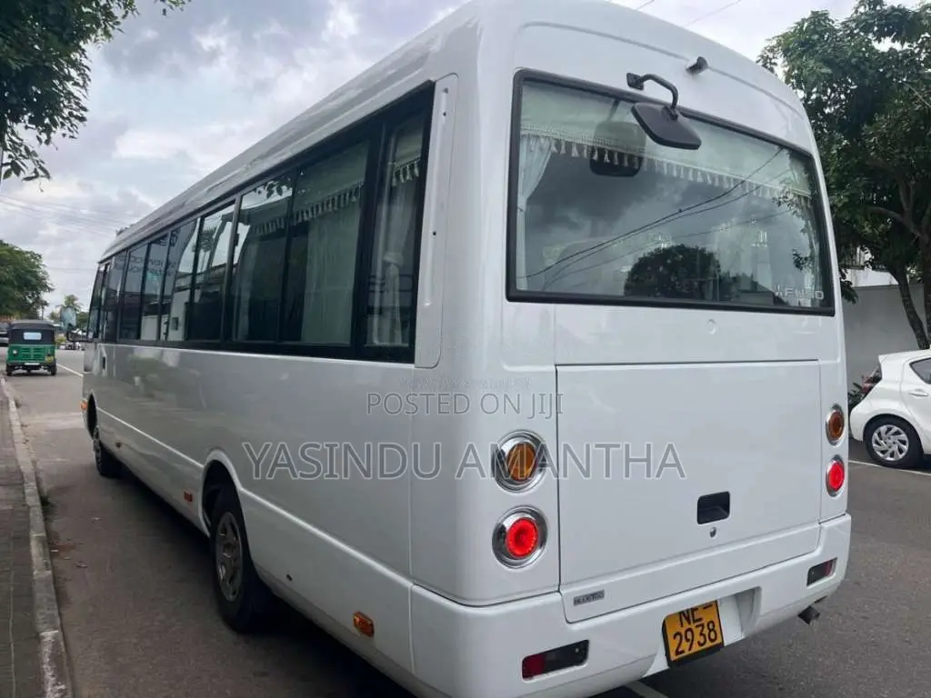Mitsubishi Fuso Rosa 2025 Bus (Used)