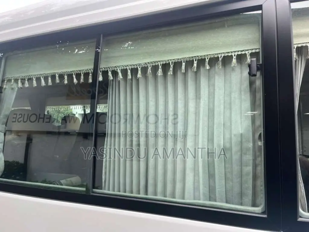 Mitsubishi Fuso Rosa 2025 Bus (Used)
