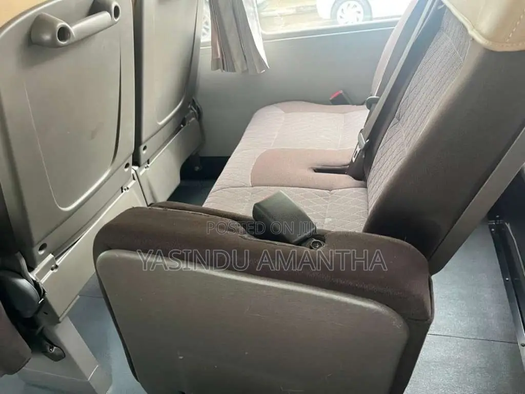 Mitsubishi Fuso Rosa 2025 Bus (Used)