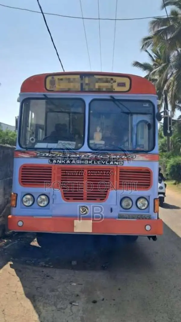 Ashok-Leyland Viking 2002 Bus (Used)
