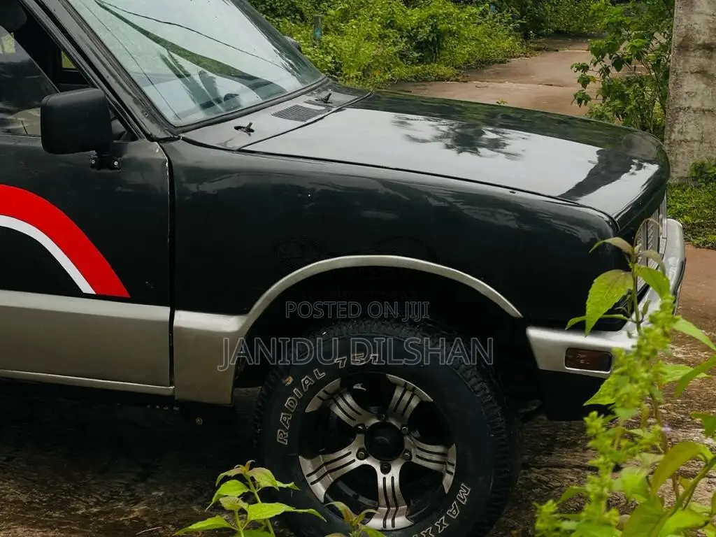 Isuzu Cad 1986 Crew Cab (Used)