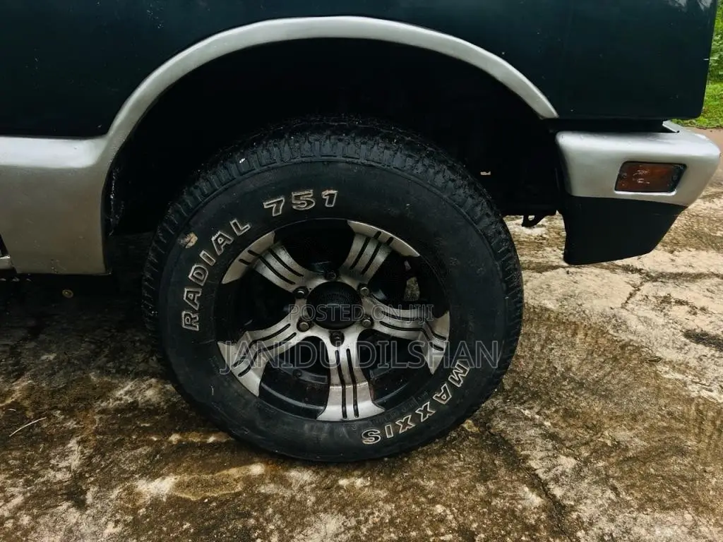 Isuzu Cad 1986 Crew Cab (Used)