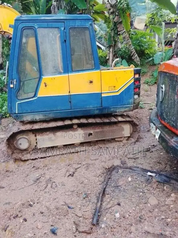 Kobelco Excavator 1997 Heavy-Duty (Used)
