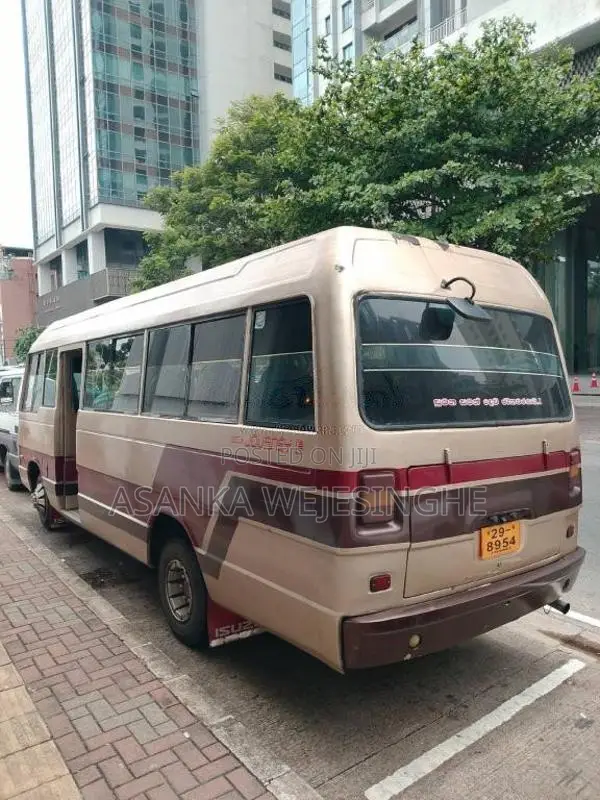 Isuzu Journey L 1980 Bus (Used)