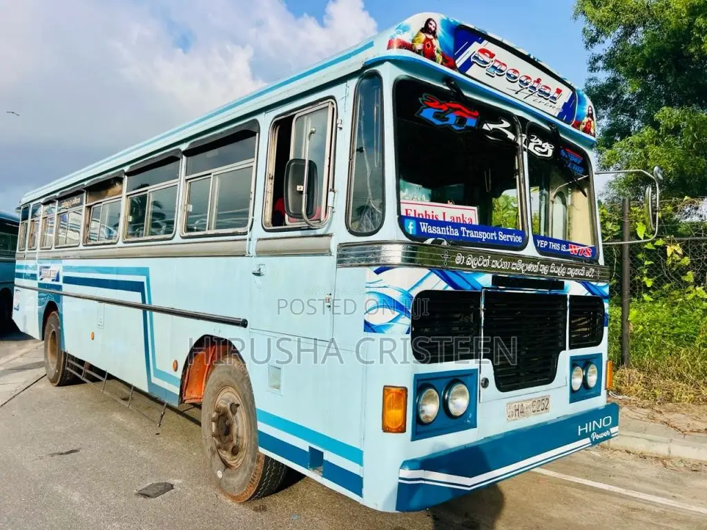Ashok-Leyland Leyland 2002 Bus (Used)