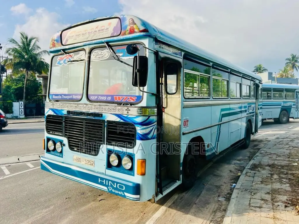 Ashok-Leyland Leyland 2002 Bus (Used)