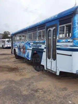 Ashok-Leyland Viking 2005 Bus (Used)