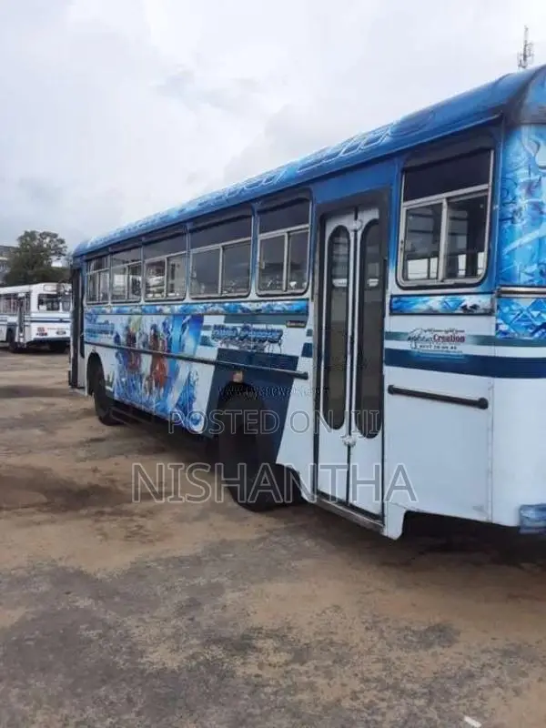 Ashok-Leyland Viking 2005 Bus (Used)