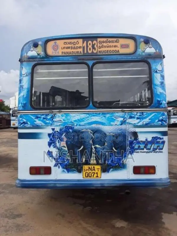 Ashok-Leyland Viking 2005 Bus (Used)