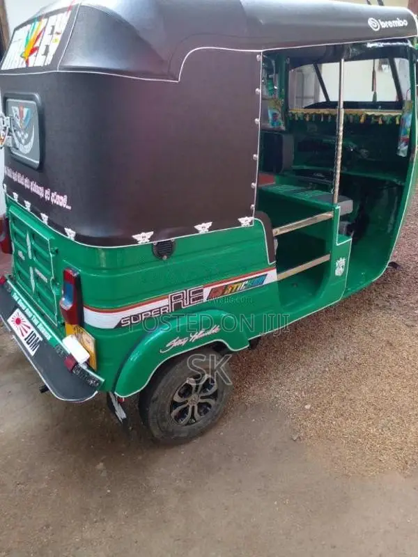Bajaj 2 Stroke 2004 Three Wheel (Used)
