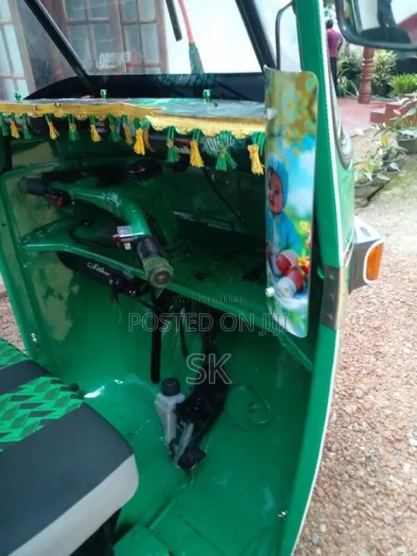 Bajaj 2 Stroke 2004 Three Wheel (Used)