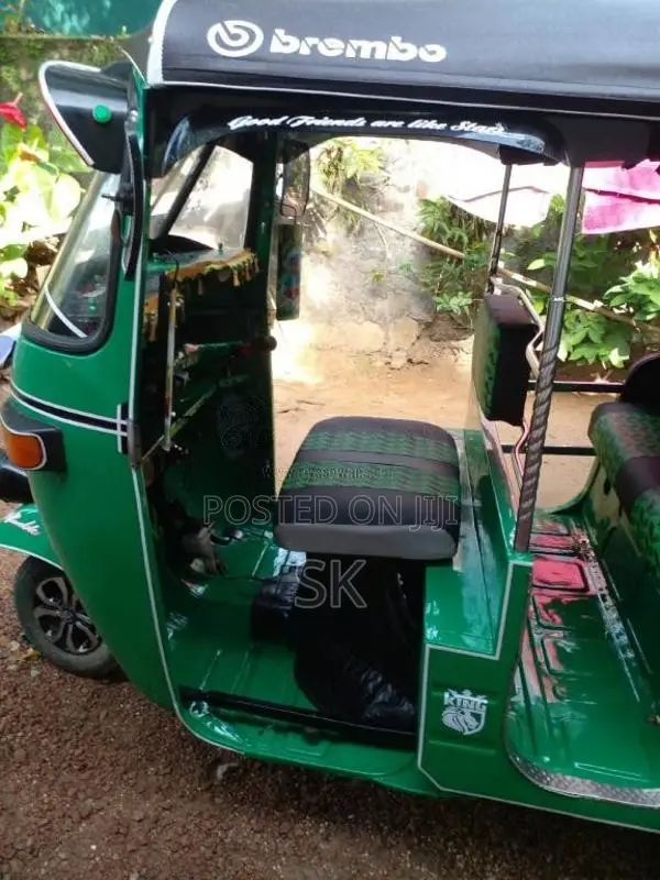 Bajaj 2 Stroke 2004 Three Wheel (Used)