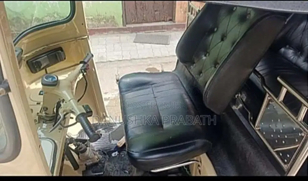 Bajaj 2 Stroke 2002 Three Wheel (Used)