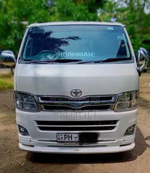 Toyota KDH 200 Super GL 2011 Van (Used)