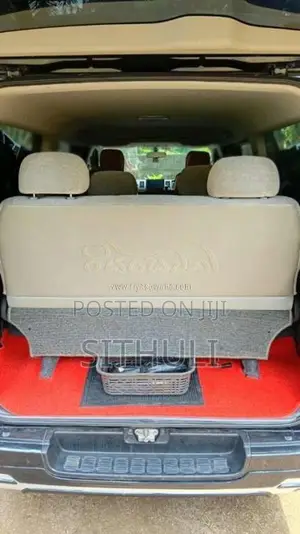 Toyota KDH 200 Super GL 2011 Van (Used)