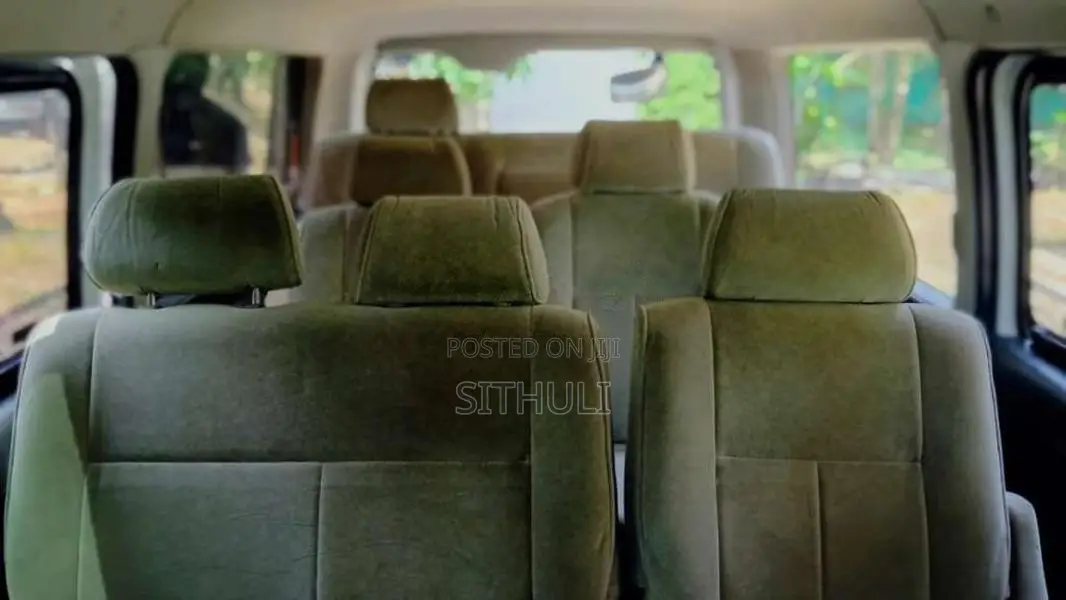 Toyota KDH 200 Super GL 2011 Van (Used)