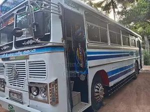 Ashok-Leyland Viking 2003 Bus (Used)