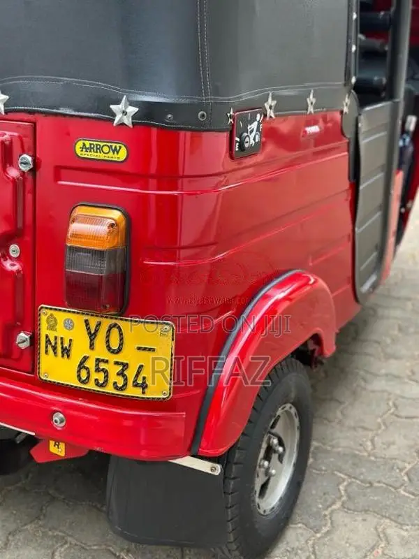 Bajaj RE 205 2011 Three Wheel (Used)