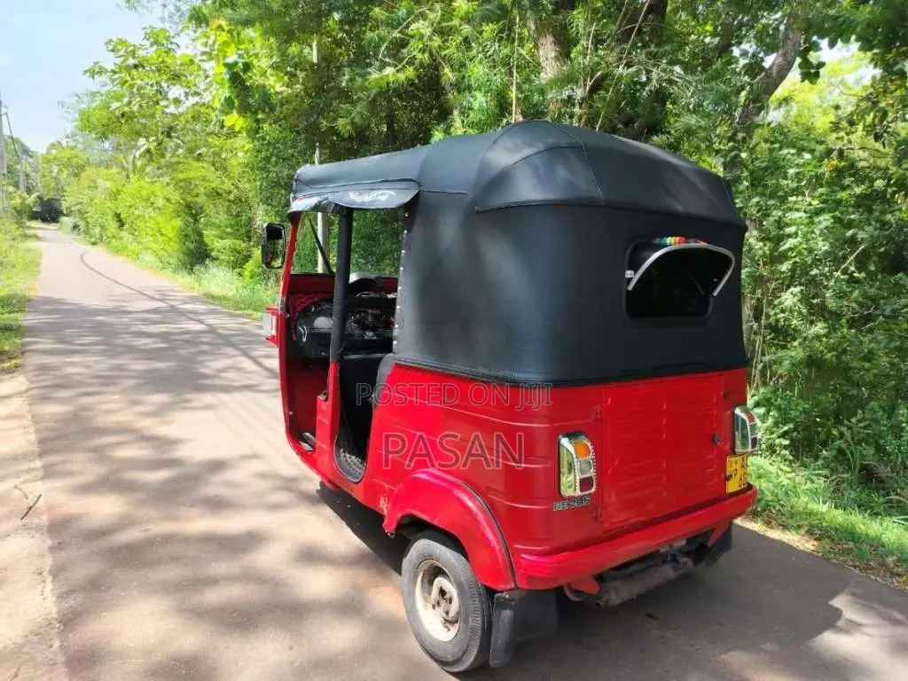 Bajaj RE 2012 Three Wheel (Used)