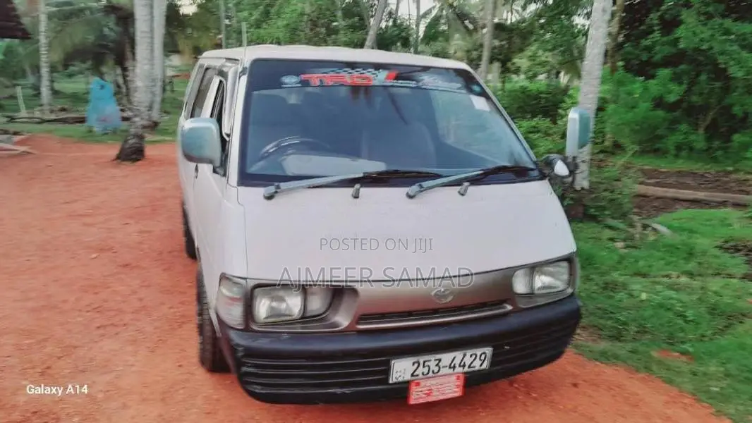 Toyota Lotto 1996 Van (Used)