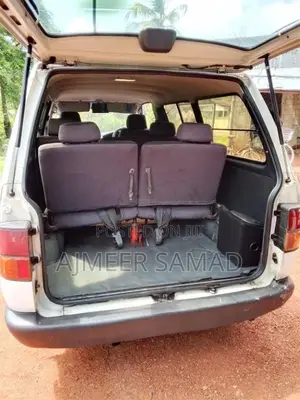 Toyota Lotto 1996 Van (Used)