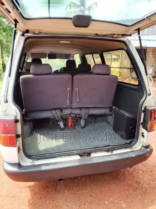 Toyota Lotto 1996 Van (Used)