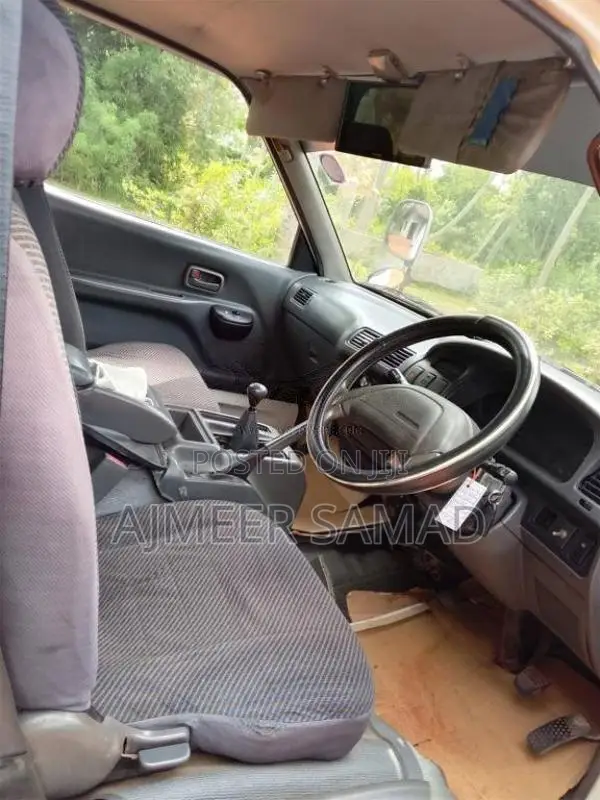 Toyota Lotto 1996 Van (Used)