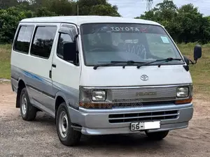 Toyota Dolphin Super GL 1992 Van (Used)
