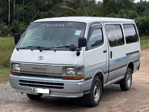 Toyota Dolphin Super GL 1992 Van (Used)