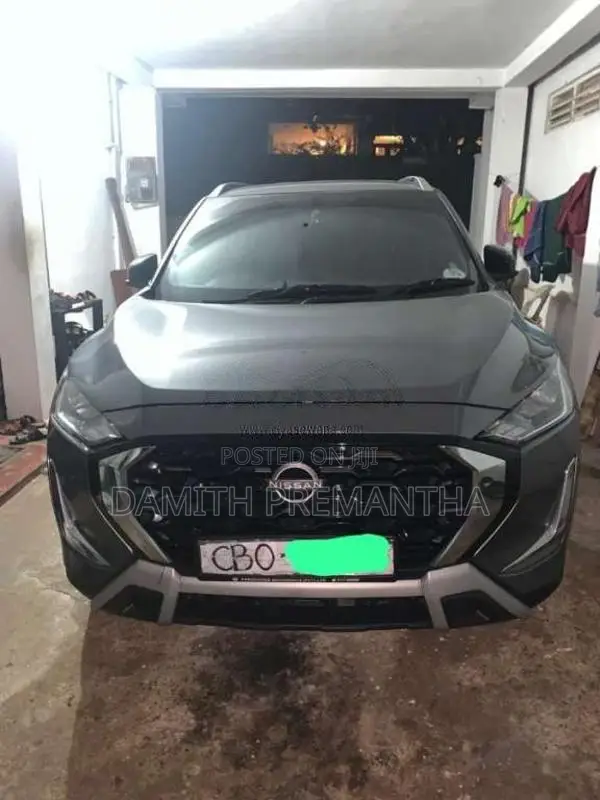 Nissan Magnite 2025 SUV (Used)