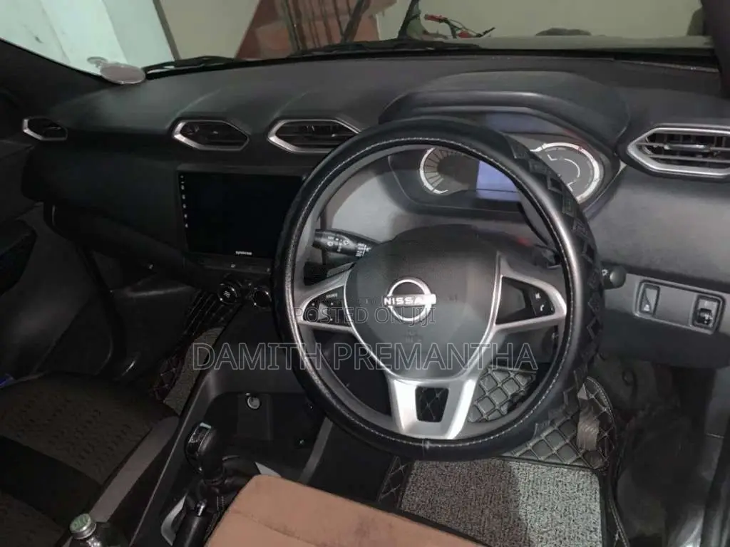 Nissan Magnite 2025 SUV (Used)