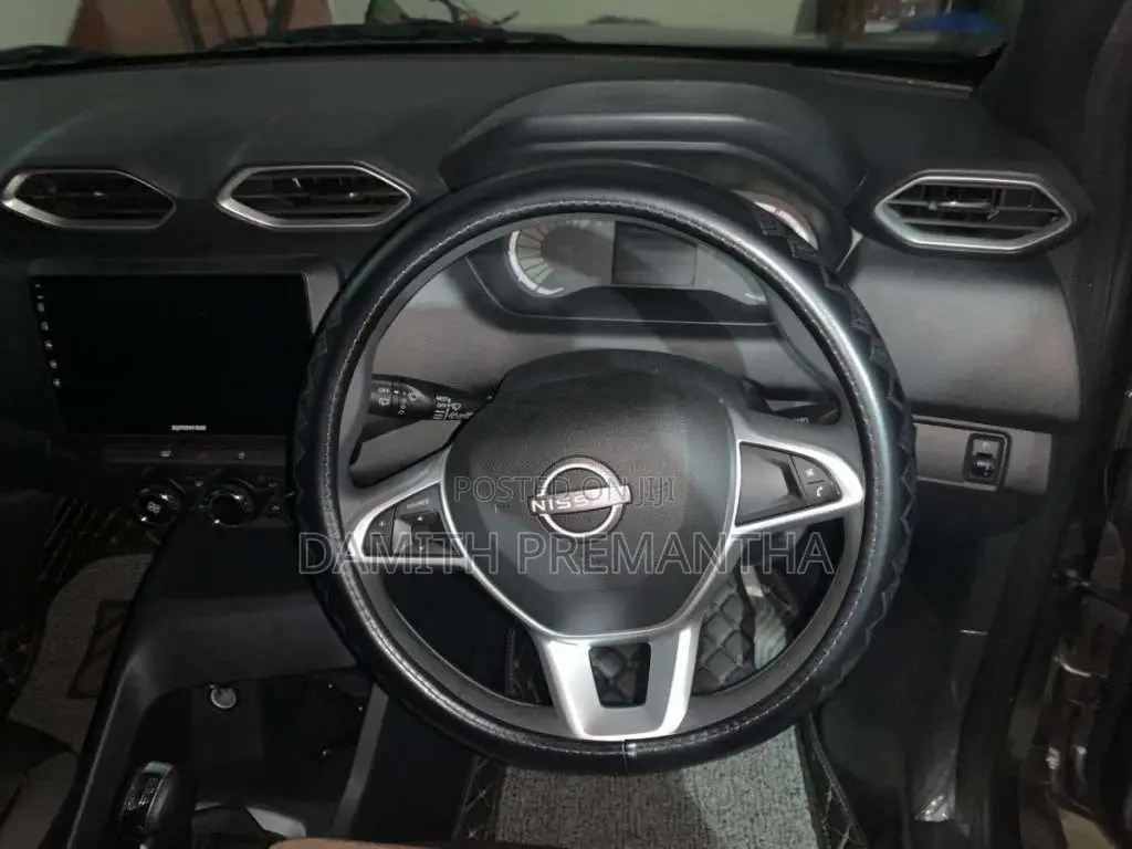 Nissan Magnite 2025 SUV (Used)