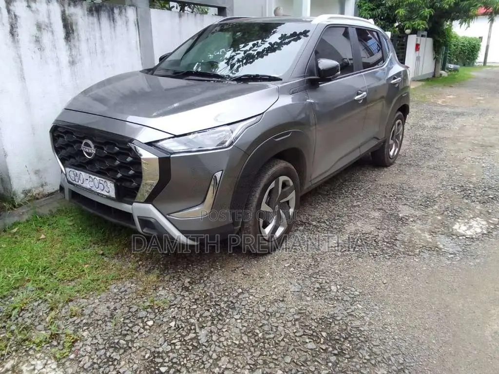 Nissan Magnite 2025 SUV (Used)