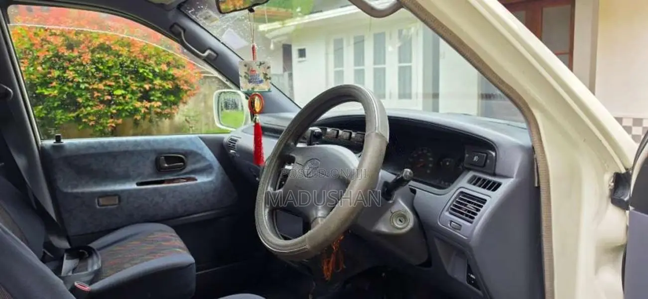 Toyota Townace Noah CR41 1997 Van (Used)